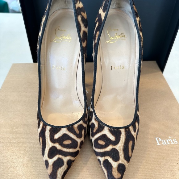 Christian Louboutin So Kate Leopard - Picture 6 of 14